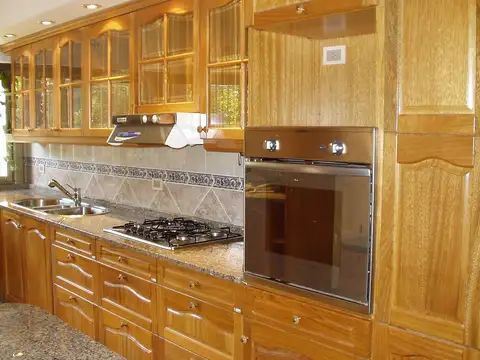 Casa en alquiler en Martinez - 5 Dormitorios