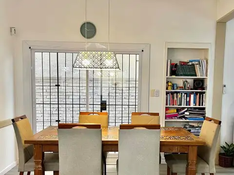 Casa 5 ambientes con 6 baños
