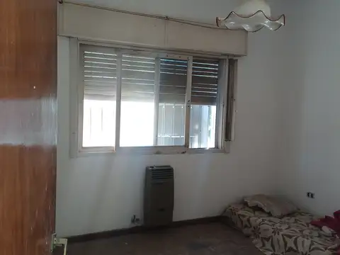 Casa 5 ambientes con 1 baño