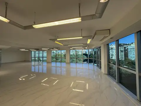 Oficina en Venta 20 años