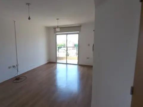 1 Dormitorio con cochera