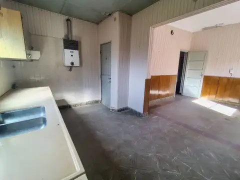 Casa 4 ambientes con 1 baño