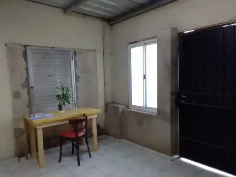 Casa 3 ambientes con 1 baño
