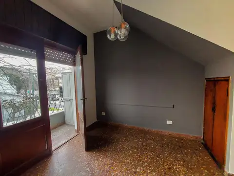 Depto Tipo Casa en Alquiler 51 años