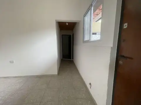 Depto Tipo Casa en Alquiler de 2 dormitorios