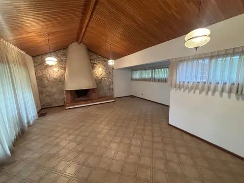 Casa en Alquiler de 4 dormitorios