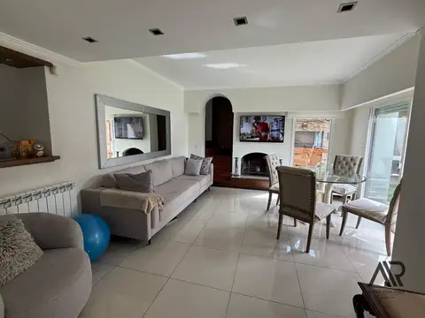 Casa en Alquiler en Carrasco , USD 6.000