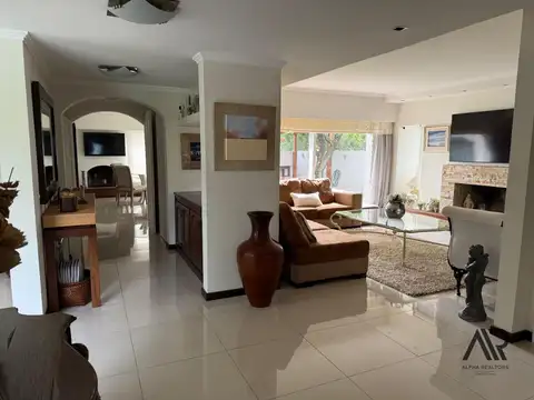 Casa en Alquiler de 4 dormitorios