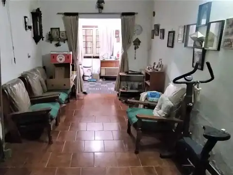 Casa 4 ambientes con 1 baño