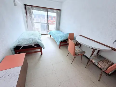MONOAMBIENTE AL FRENTE C/ BALCÓN