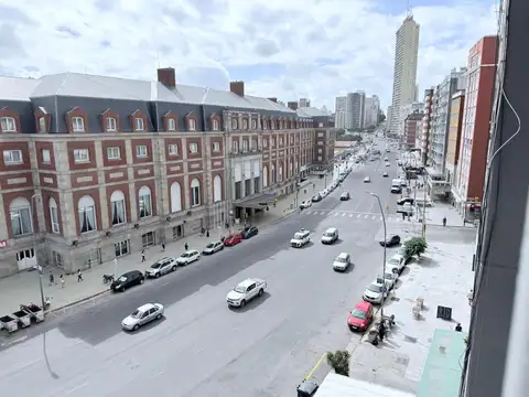 MONOAMBIENTE AL FRENTE C/ BALCÓN