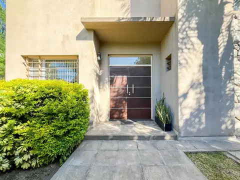 CASA EN VENTA PUNTA LARA 3 DORMITORIOS