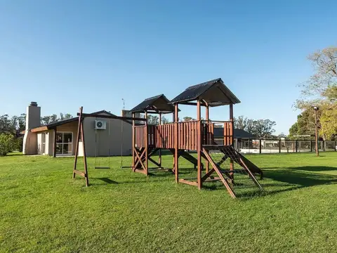 Av Atlántida