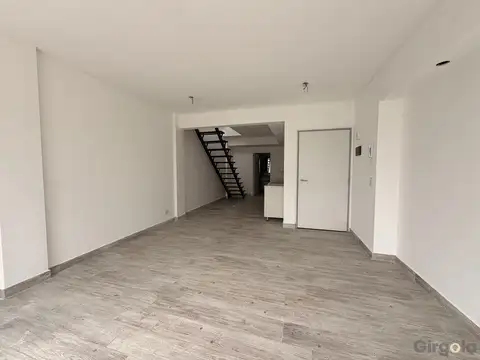 Casa 2 ambientes con 2 baños