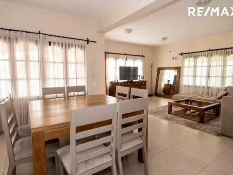 Casa en Venta en Zona Oeste, USD 235.000