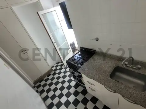 Venta Departamento 3 Ambientes Parque Chacabuco + Patio Balcon y Terraza. Apto C