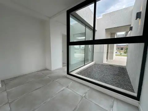 Casa Chalet  en Venta en Medal CC, Pilar, G.B.A. Zona Norte