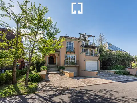 VENTA CASA 7 AMB COCHERAS AMARRA SAN FERNANDO SAN ISIDRO MARINA DEL SOL