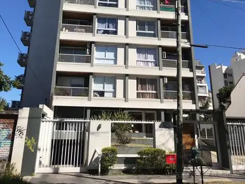 Departamento 2 Ambientes 6to piso al frente en Villa Ballester   Con Cochera y Amenities.