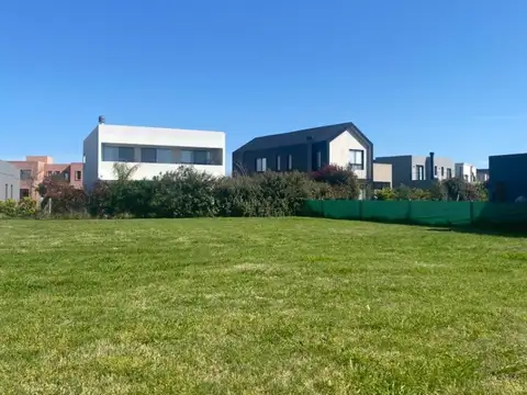 Terreno en Venta en Puertos - Barrio Ceibos, USD 105.000