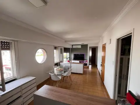 Buen Viaje 1011 , Piso 7