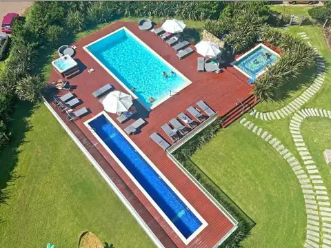 ICON BRAVA, Cochera, 2 balcones terraza, Amenities, Baulera,departamento venta Uruguay