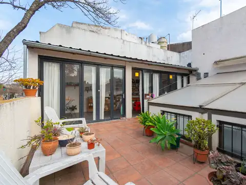 VENTA DE CASA DE 3 AMB EN SAAVEDRA CON QUINCHO