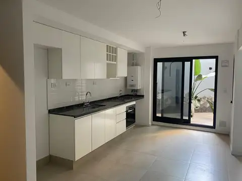 VENTA - DEPARTAMENTO UN DORMITORIO CON PATIO Y AMENITIES - CENTRO RIO