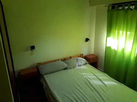 Departamento de 2 ambientes en planta baja con espacio guardacoche