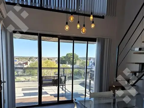 LOFT EN PA CON BALCÓN