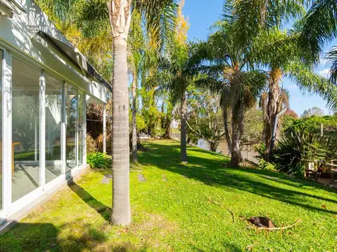CASA EN VENTA ISLA DEL ESTE TIGRE 4 AMBIENTES