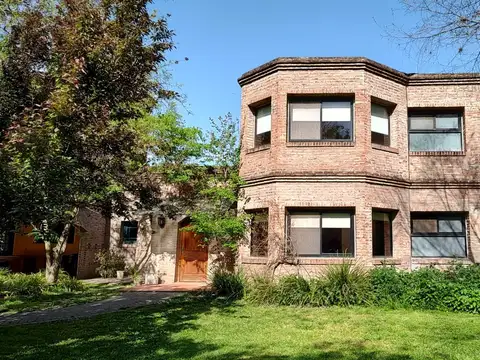 Teresa Urdapilleta Propiedades -  Casa en Golf Club Argentino - 5 dormitorios - lote interno