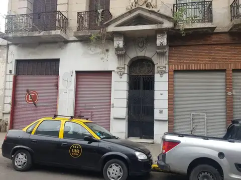 Solis 2142 , Piso 1