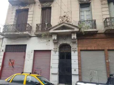 OPORTUNIDAD   Ph de 6 ambientes a refaccionar con patio