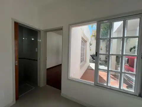 Oficina en Alquiler en Zárate, $ 1.080.000