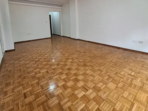 ARCOS 2500, Piso 2