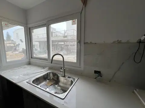 Depto Tipo Casa en Venta en Ituzaingó Norte, USD 220.000