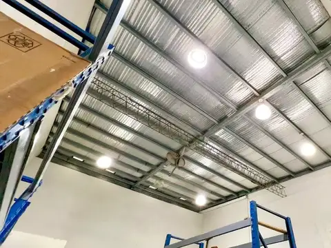 Local en Venta en Villa Dominico, USD 240.000