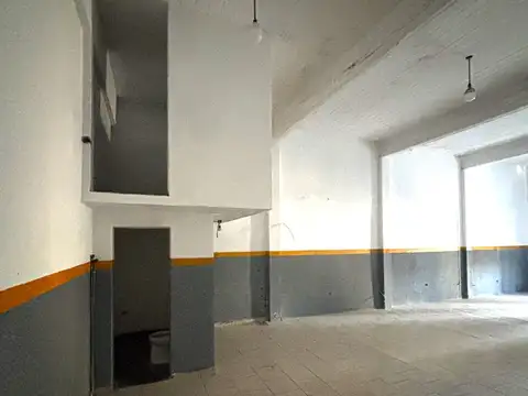 Local en Alquiler Via Pública