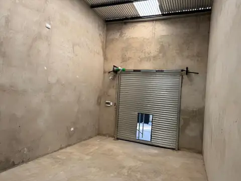 Galpon en Alquiler 4  mts Fondo