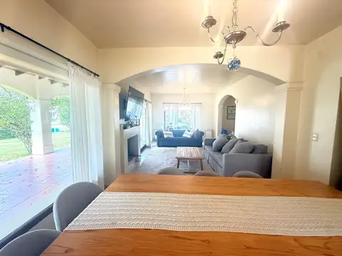 Casa en Alquiler de 4 dormitorios
