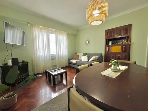 Rivadavia 2400, Piso 9