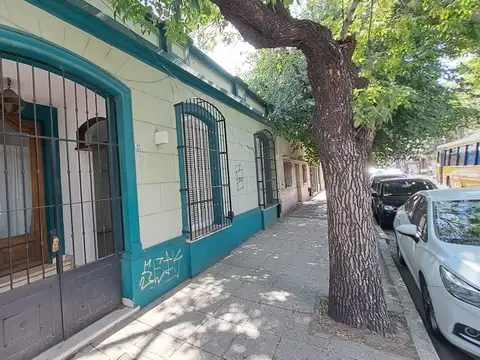 Hipólito Yrigoyen 400