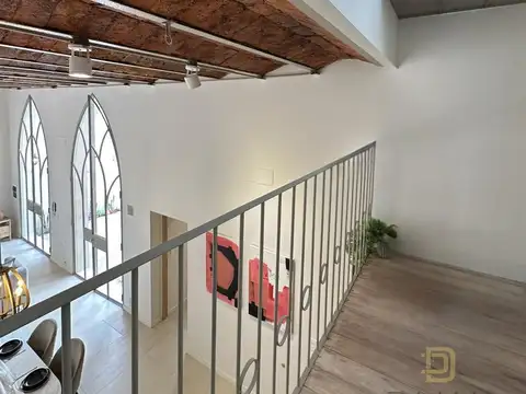 VENTA CASA DE PASILLO DE 3 DORMITORIOS CON PILETA Y TERRAZA EXCLUSIVA – ZONA CENTRO