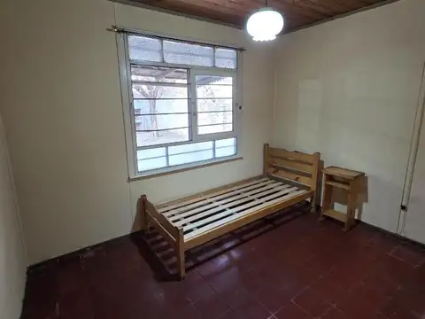 ALQUILER CASA 3 AMB CON AMPLIO LOTE EN LOMAS!
