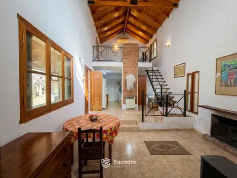 VENTA | PERMUTA - Casa 2 dormitorios   comodin, y parque - Oliveros.