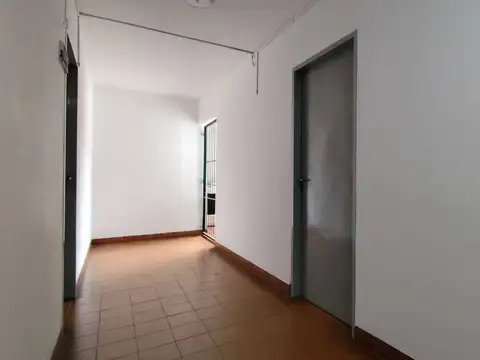 Oficina en alquiler en el centro de Resistencia.-