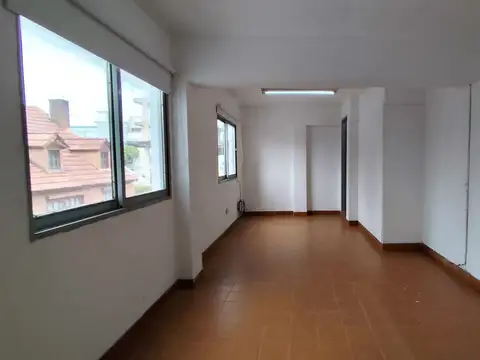 Oficina en Alquiler en Resistencia, $ 350.000
