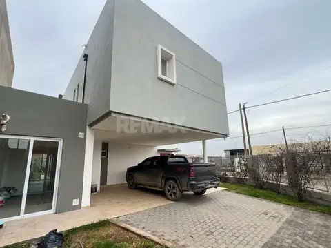 Casa en Alquiler en Plottier, $ 3.500.000