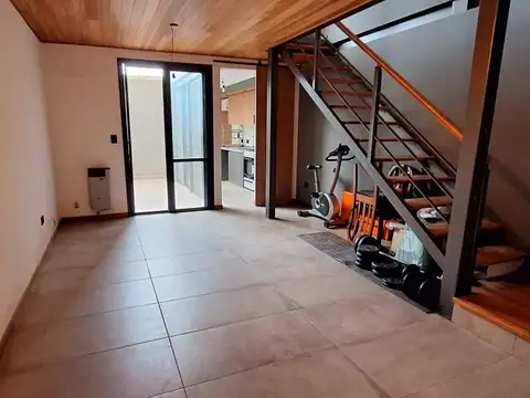 Los Patos 200, Piso 00 03